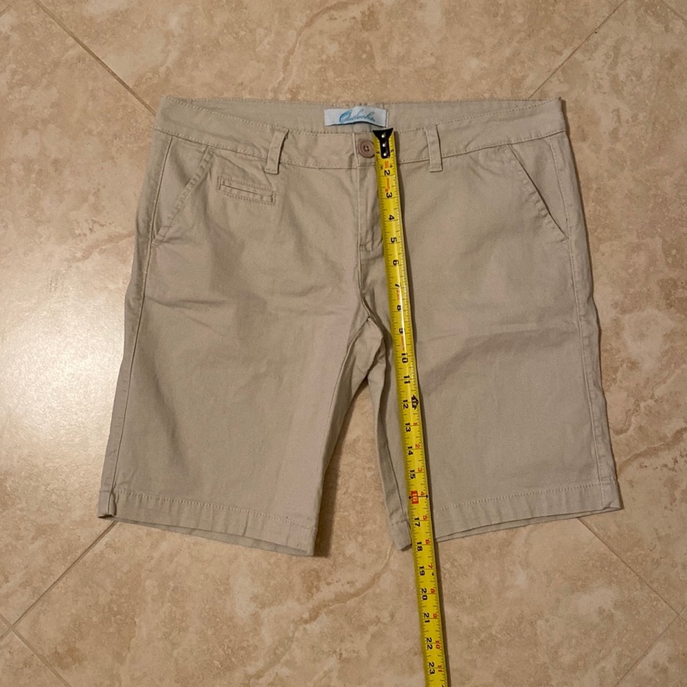 Outlooks short size 13